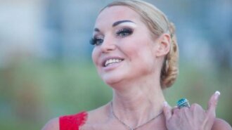 44-летняя Анастасия Волочкова после празднования Нового года в мае, сдала позиции и показала кривой шпагат (ФОТО)