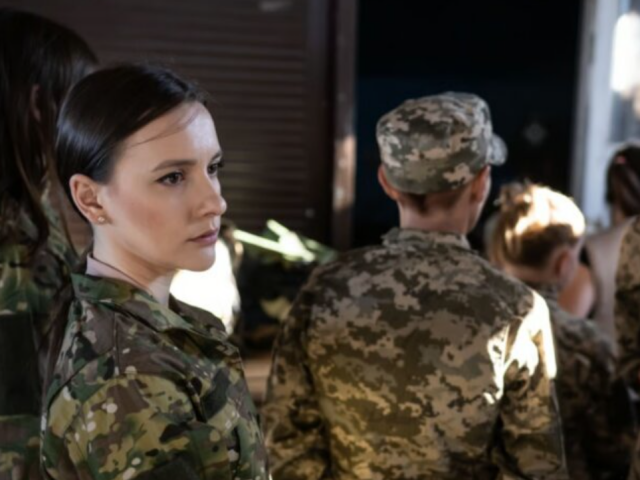 Мобілізація жінок, зображення з вільних джерел