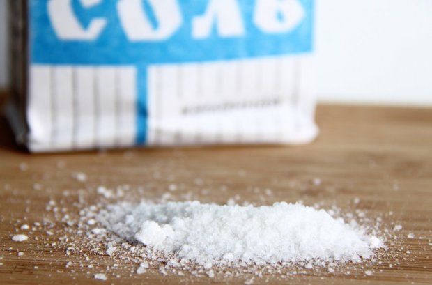 Стеж, щоб кількість солі у щоденних прийомів їжі не перевищував норму