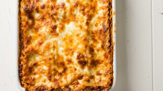 Вкуснейшая домашняя лазанья с фаршем и соусом бешамель