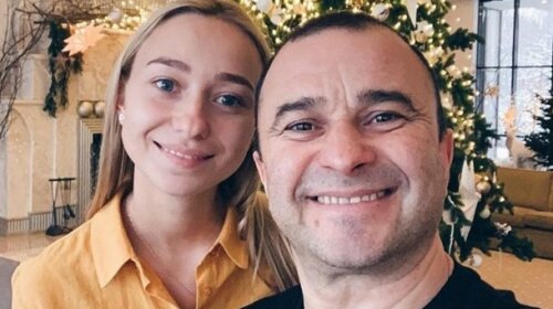 Молода наречена Віктора Павліка показала, що годує свого 53-річного коханого
