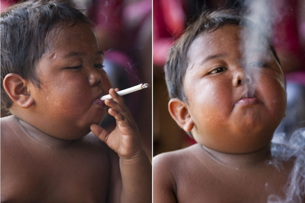 Ребенок из Индонезии выкуривал по две пачки сигарет в день