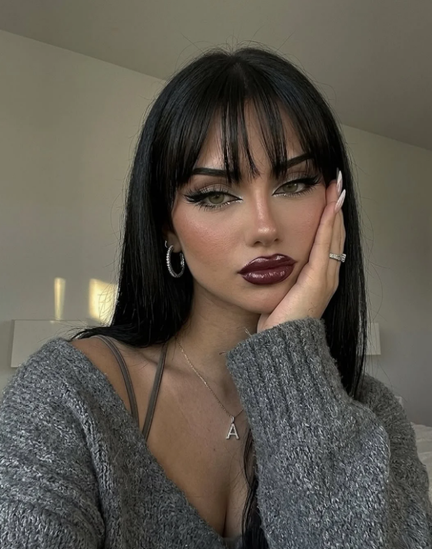 Модна та трендова жіноча стрижка