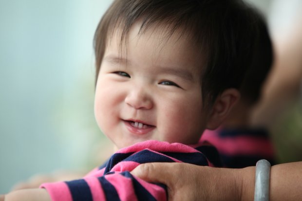 Китайский мальчик родился через 4 года после смерти его родителей