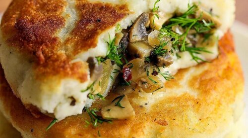 Самый оригинальный рецепт из картошки - вкусные картофельные пирожки с грибной начинкой