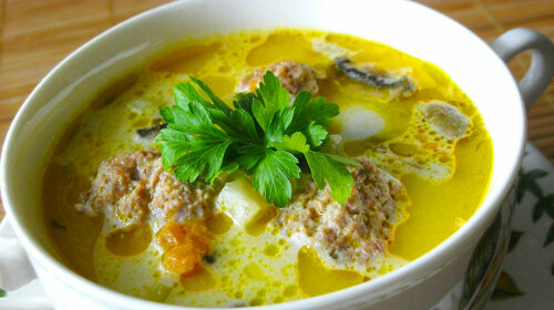 Топ-3 новых способов приготовить суп с фрикадельками из минимального набора продуктов
