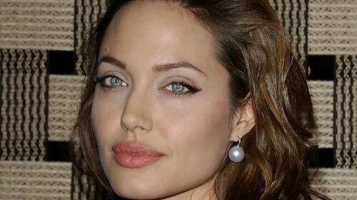 «От красоты не осталось и следа»: резко постаревшая Анджелина Джоли напугала серьезной переменой во внешности - «Исчезли брови» (ФОТО)