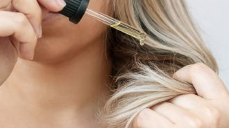 Олія для волосся, догляд за волоссям, кадр з відео