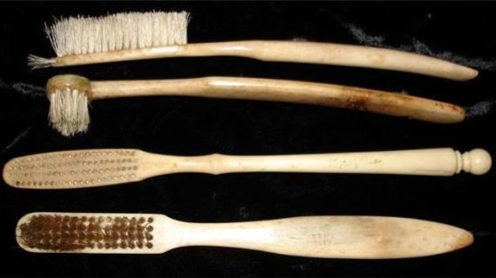 Зубні щітки в 18 столітті