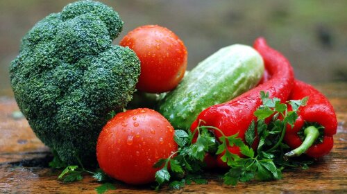 Укрепит стенки сосудов и защитит от инфаркта: назван невероятно полезный овощ