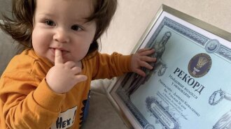 "Младенец в парике": В Виннице родился уникальный мальчик с длинными роскошными волосами - стал рекордсменом