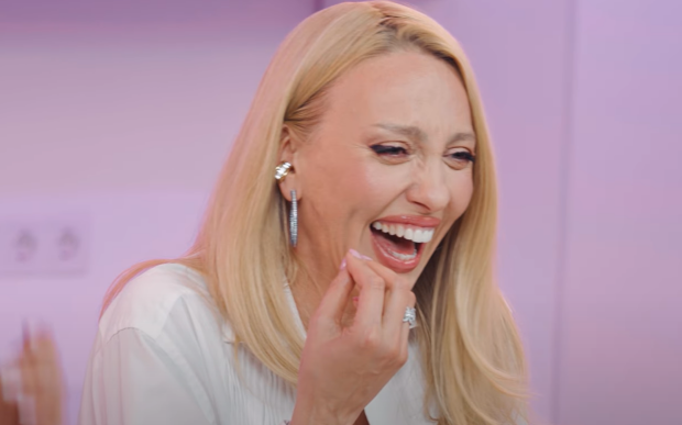 Оля Полякова