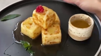 Квадратні сирники, кадр з відео