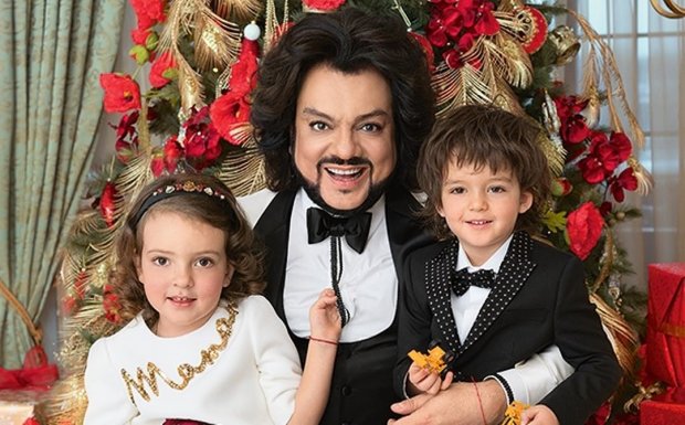 Співак Філіп Кіркоров з дітьми: дочкою Аллою-Вікторією і сином Мартіном.