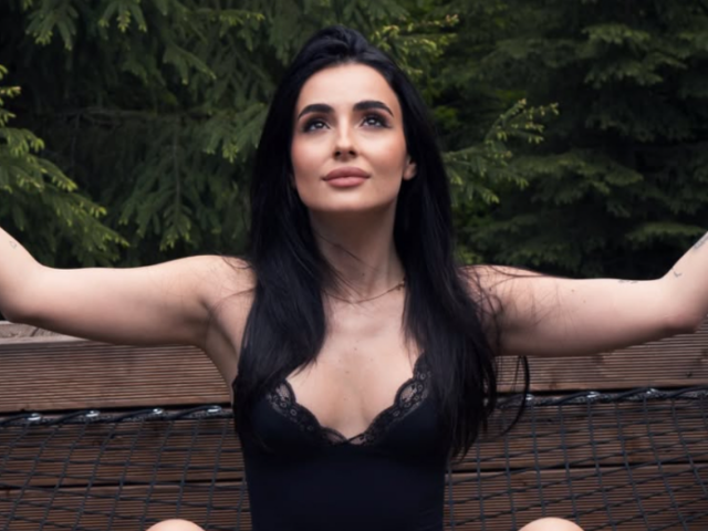 Анна Трінчер