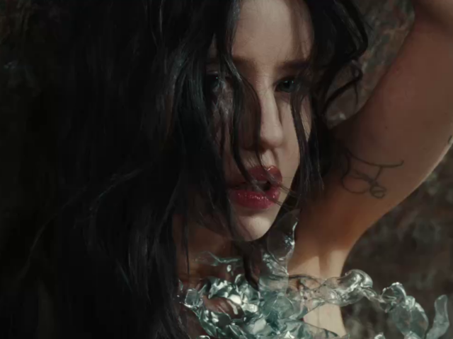 Надя Дорофєєва, кадр з кліпу