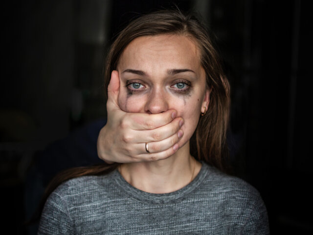 Жертвы домашнего насилия