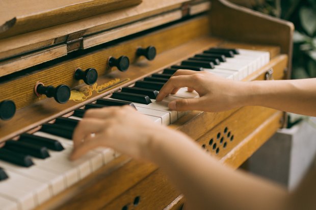 Чому варто віддати дитину в музичну школу