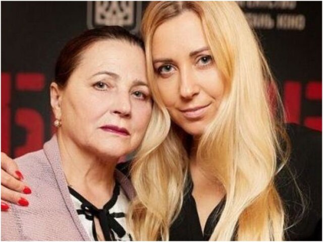 Донька Ніни Матвієнко вразила першою появою на сцені після смерті мами