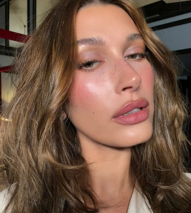 Макіяж Хейлі Бібер