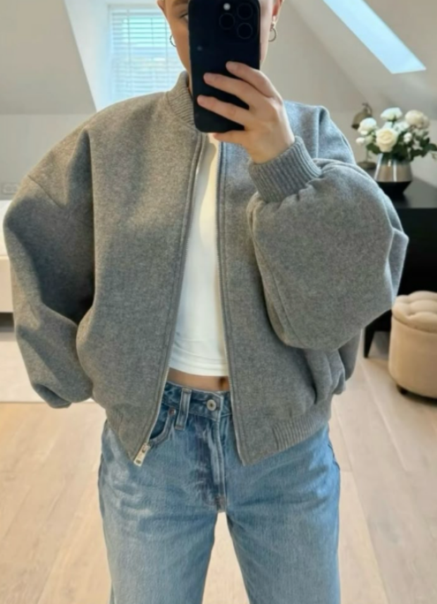 Модні жіночі куртки на весну та літо, одяг