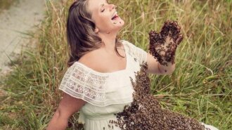 Она потеряла ребенка после «беременной» фотосессии с пчелами