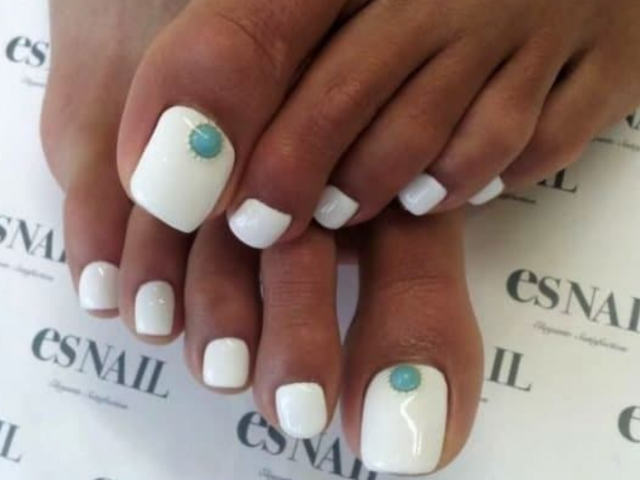 Педикюр, ногти