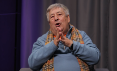 Микола Луценко, кадр з інтерв'ю