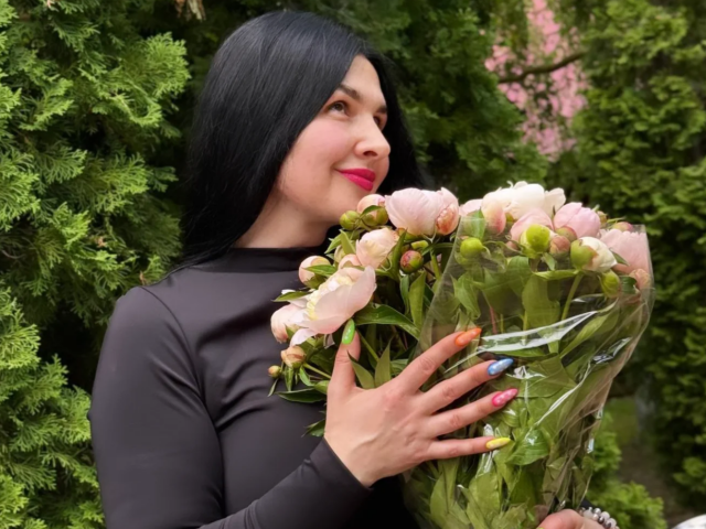 Красивая девушка, фото: Clutch