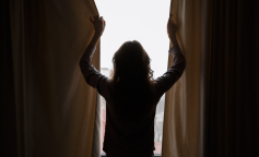 Утро, окно, изображение из свободных источников