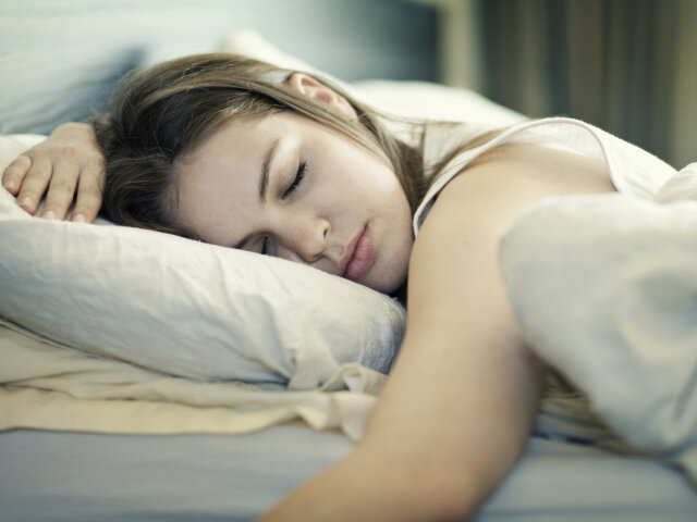 Вчені з'ясували, що сон більше 8 годин небезпечний для організму