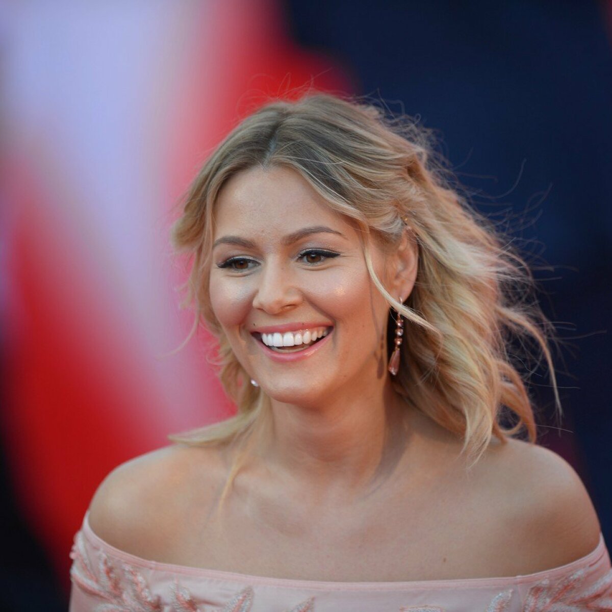 Шұлықтар мен арқандағы порно