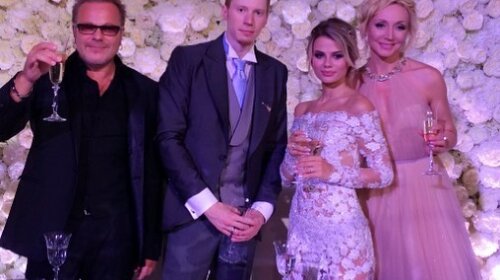 Спокуслива невістка Христини Орбакайте розбурхує хвилюючими вигинами в тісному купальнику: улюблений онук Примадонни щасливий (ФОТО)