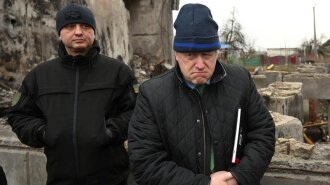 Краш Борис Джонсон снова посетил Украину: зеленый галстук и смешная шапка: что известно о визите крутого британца