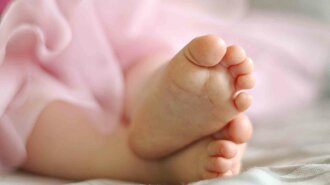 baby-feet-892699-wallpaper