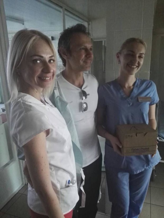 Вакарчук посетил детскую больницу в Одессе