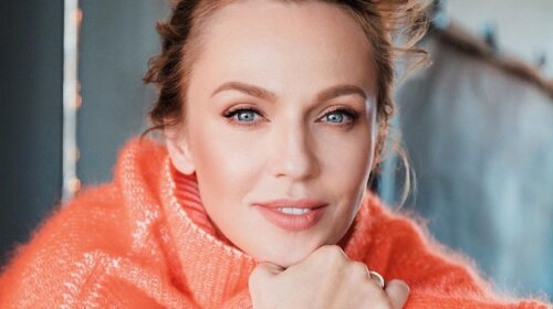Грайлива Джанабаєва скинула ліфчик, показавши, чим спокусила Меладзе: Анджеліна Джолі відпочиває