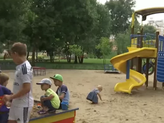 Літні канікули, діти, кадр з відео