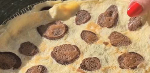 Леопардові млинці, кадр з відео