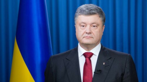 Петр Порошенко ввел военное положение в Украине