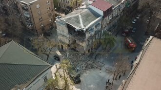 У центрі Одеси обвалився будинок: у Мережі з'явилося відео моменту обвалу будівлі