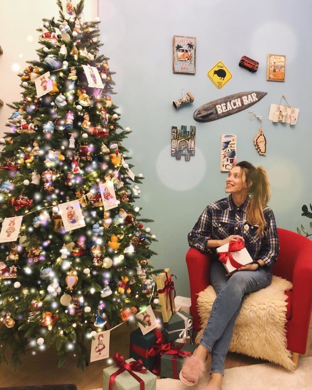 Регина Тодоренко поделилась идеями по украшению новогодней елки