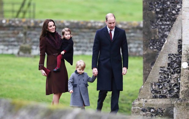 Герцог Кембриджский Уильям, герцогиня Кембриджская Кэтрин, принц Джордж и принцесса Шарлотта