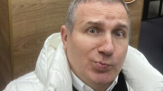 Горбунов распустил свои «шаловливые пальчики»: потрогал бедра Поляковой, пока Осадчая не видит