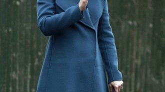 50 оттенков синего: Кейт Миддлтон снова вышла в свет в старом пальто