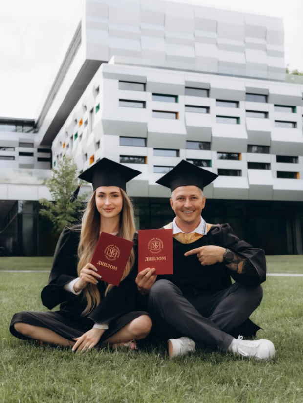 44-річний Олександр Педан став випускником зі своєю 21-річною дочкою Валерією