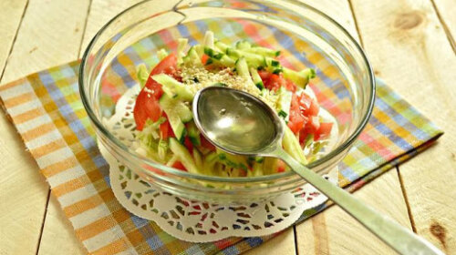 Два незвичайних салату без майонезу: легкі і фантастично смачні