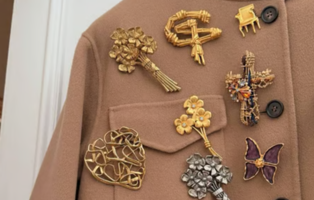 Тренд весни-2026, брошки