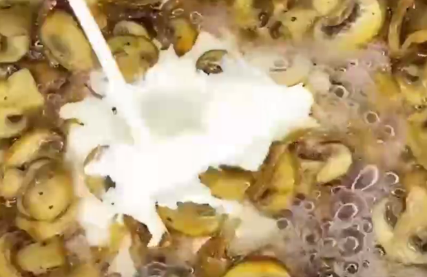Паста Альфредо, кадр з відео
