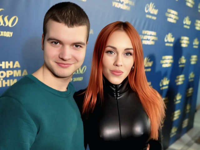 Олена Тополя з фанатом, фото з соцмереж
